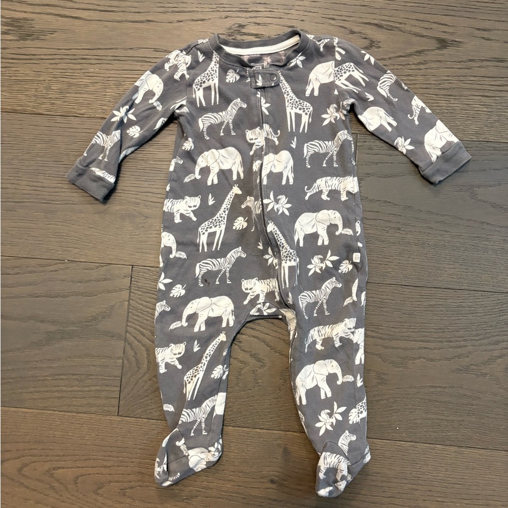 Baby gap gray zipper cotton sleeper 6-9M GUC retail $46